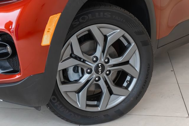 Used 2024 Kia Seltos S FWD image 2