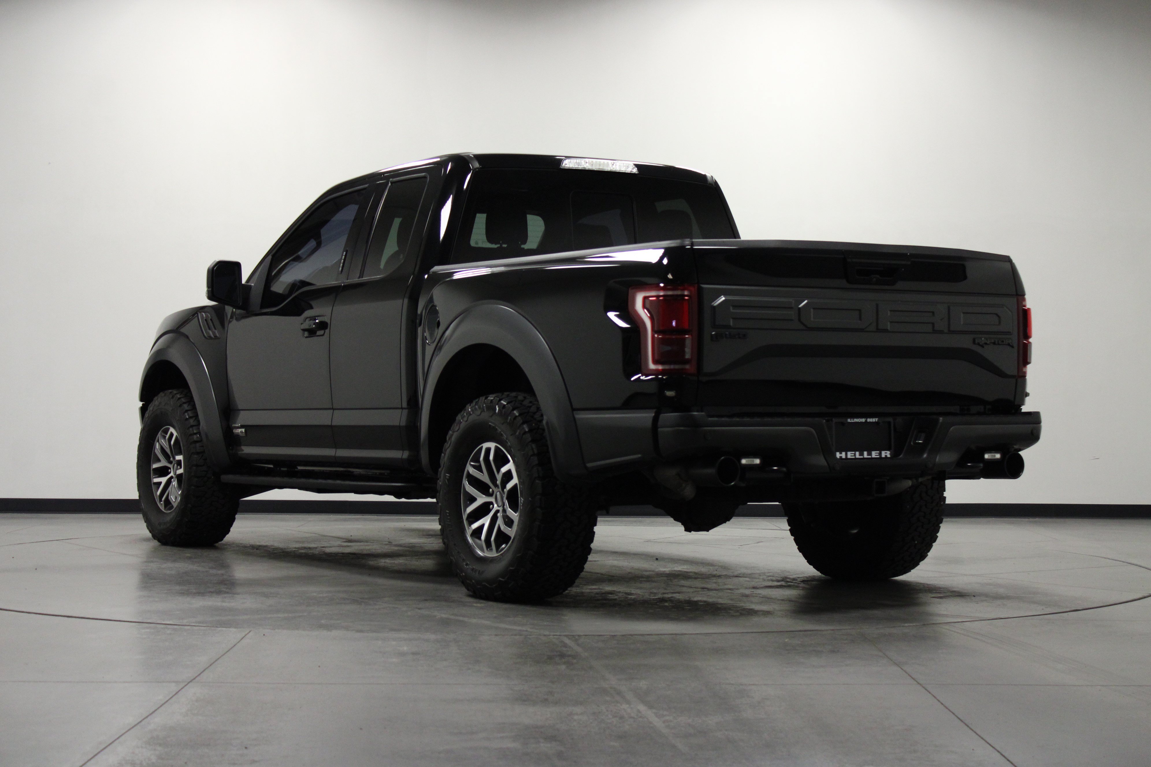 Used 2017 Ford F150 Raptor w/ Equipment Group 802A Luxury AWD/4WD image 6