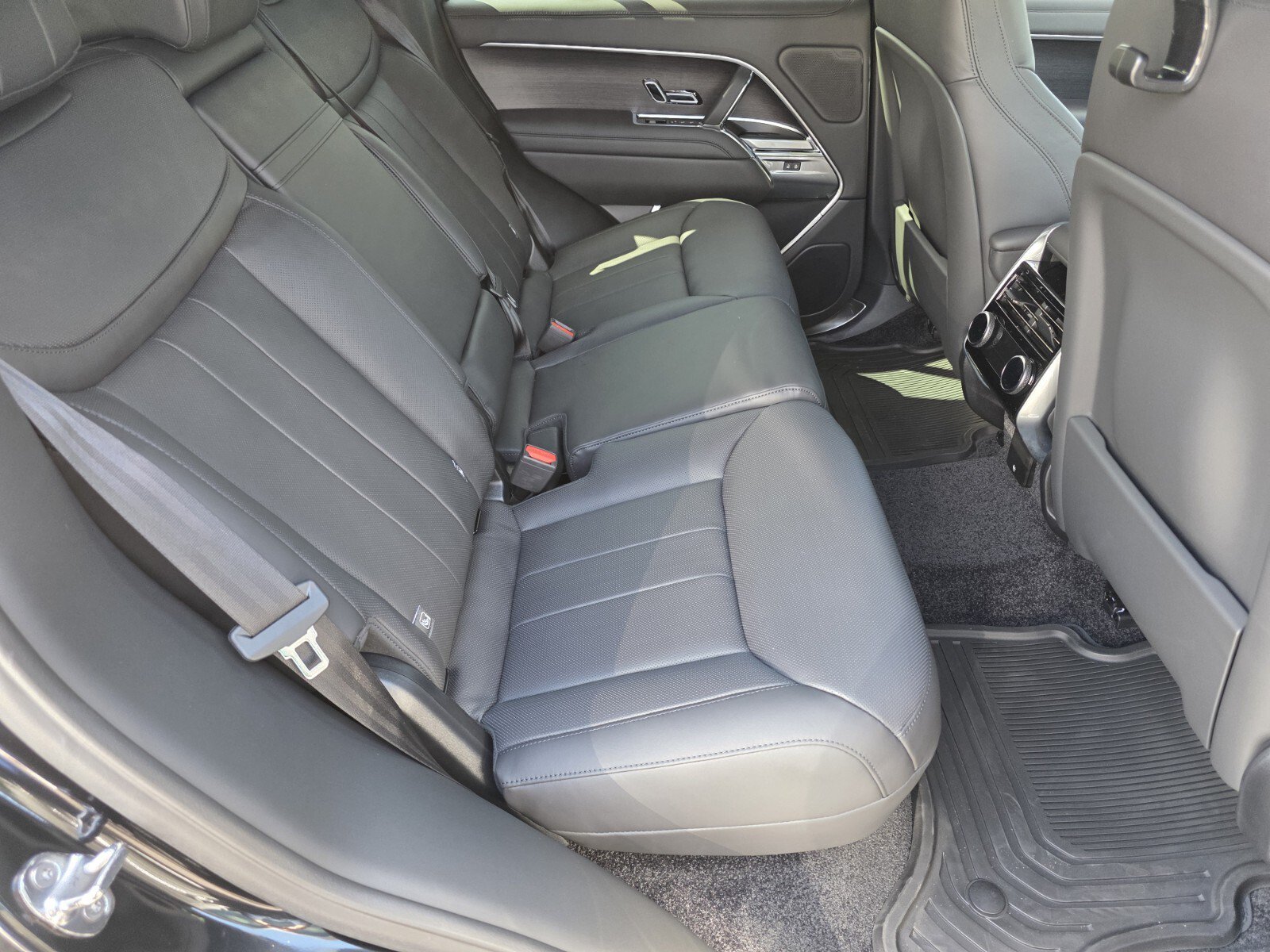 New 2027 Land Rover Range Rover SE AWD/4WD image 5