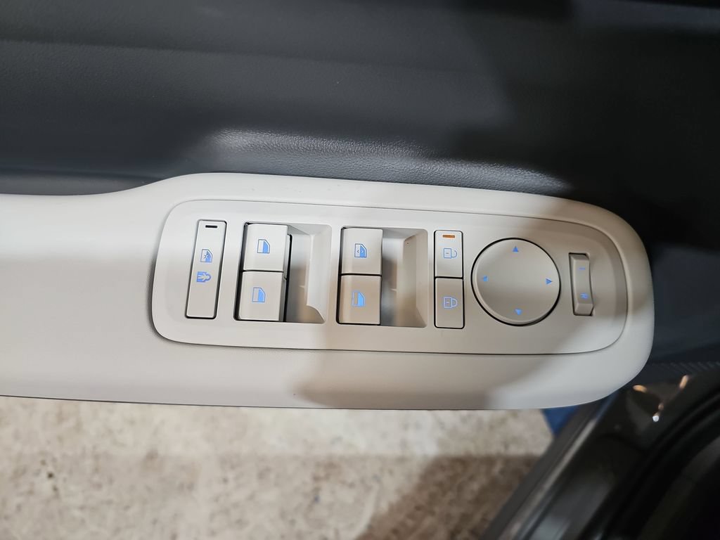 New 2026 Hyundai Santa Fe SE FWD image 28