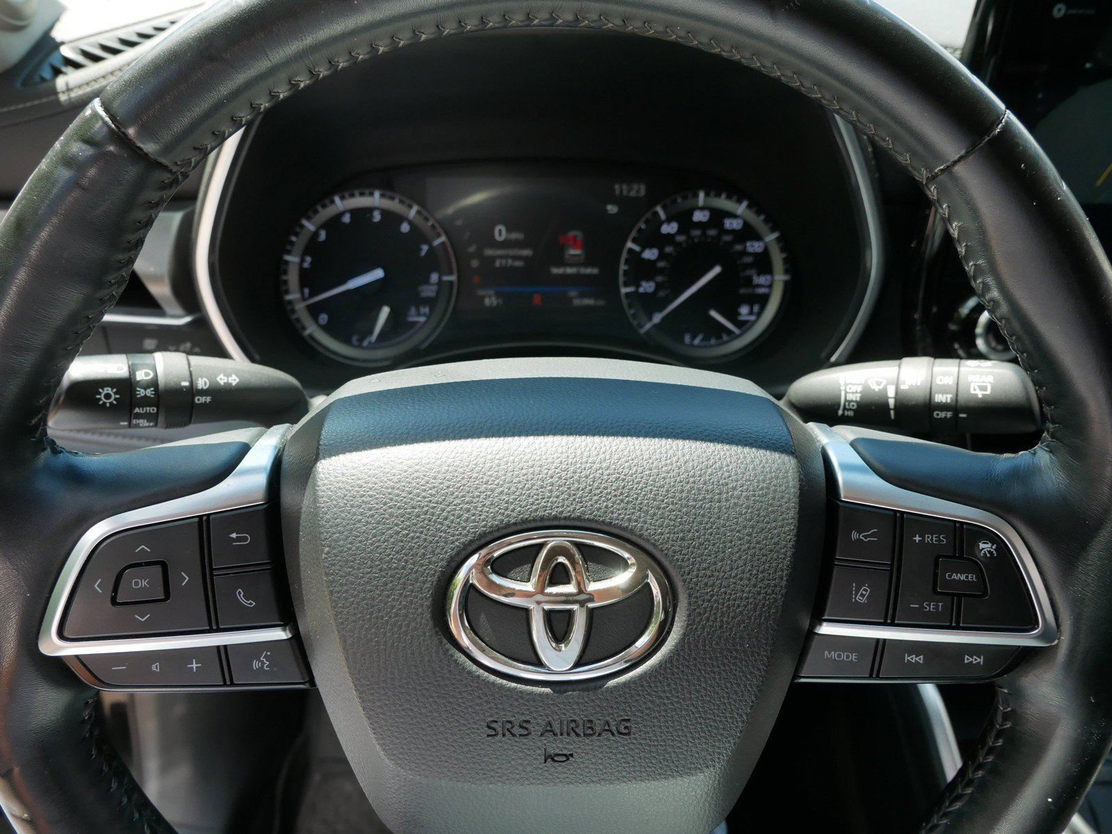 Used 2020 Toyota Highlander Limited AWD/4WD image 23