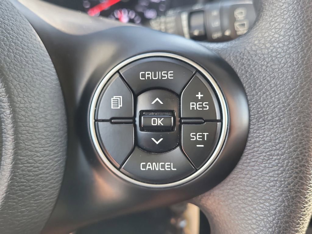 Used 2022 Kia Soul LX image 26