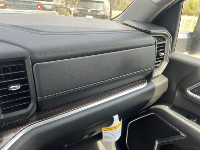 Used 2025 Chevrolet Silverado 2500 LT image 35