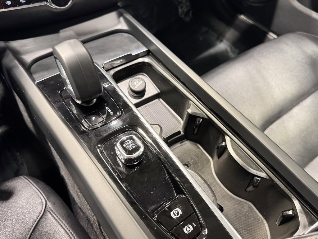 Used 2024 Volvo S60 B5 Core image 10