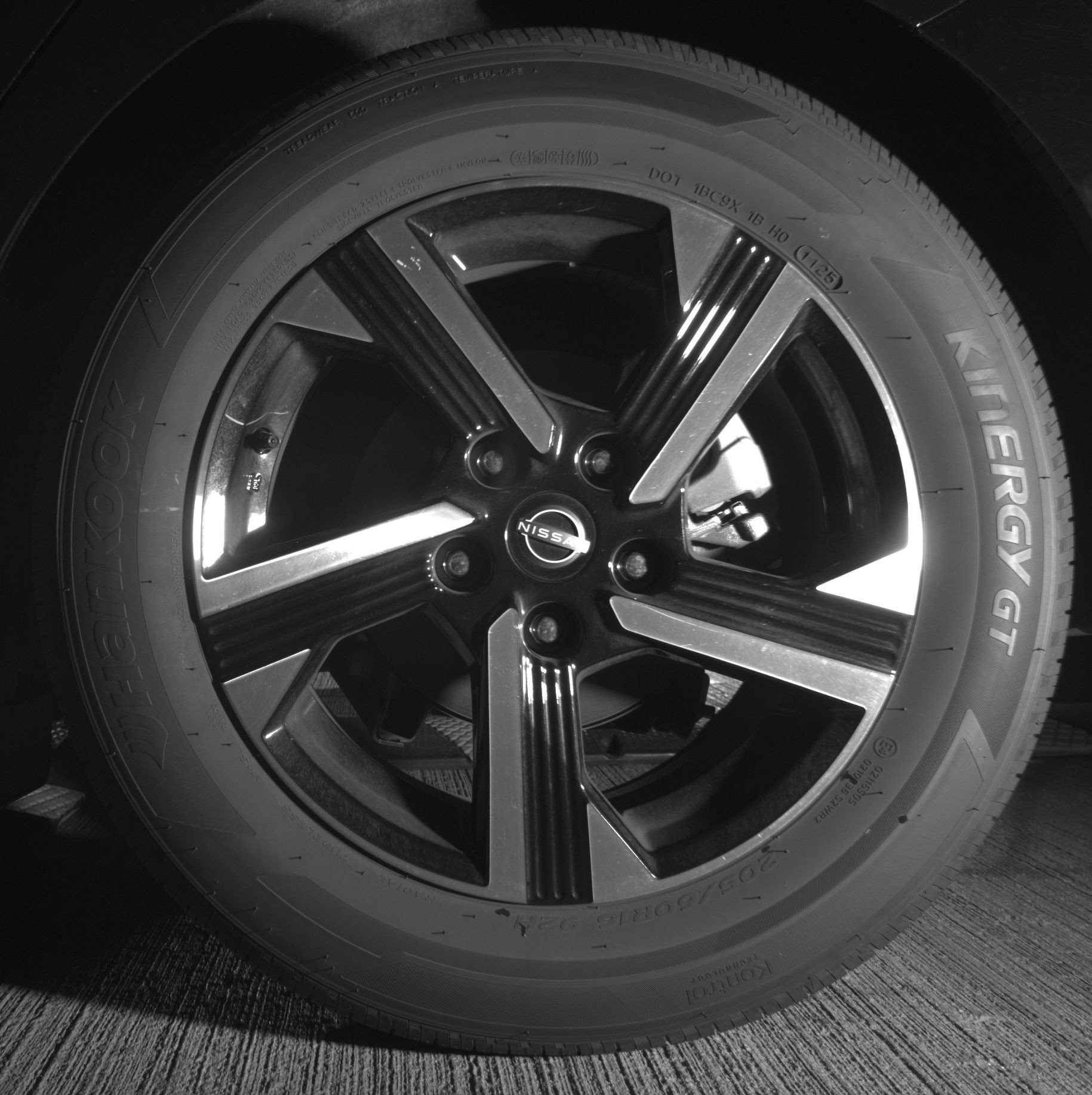 Used 2025 Nissan Sentra SV image 14