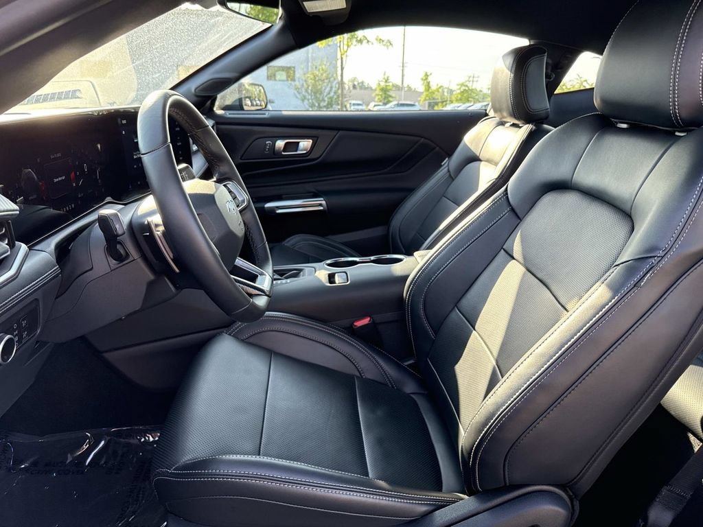 Used 2025 Ford Mustang GT Premium RWD image 10