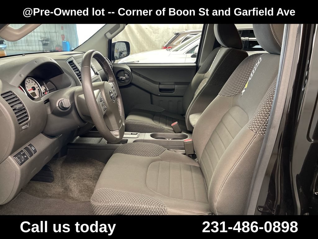 Used 2015 Nissan Xterra PRO-4X AWD/4WD image 13