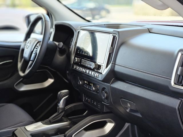 Certified 2025 Nissan Frontier SV w/ SV Convenience Package RWD image 12