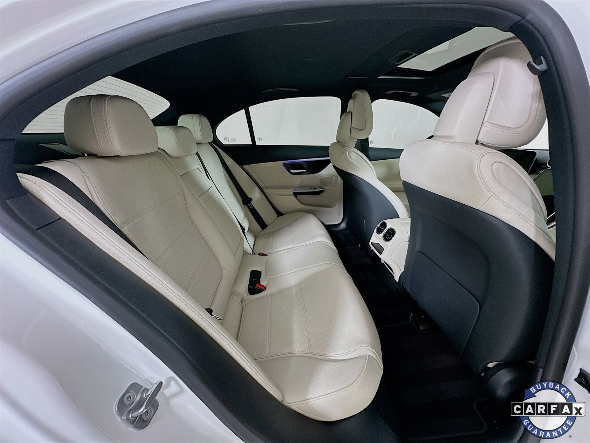 Certified 2025 Mercedes-Benz C 300 Sedan image 28