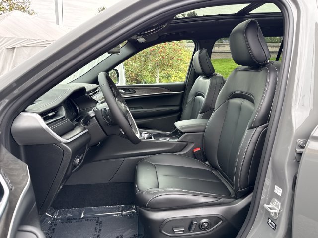 New 2027 Jeep Grand Cherokee L Limited AWD/4WD image 19