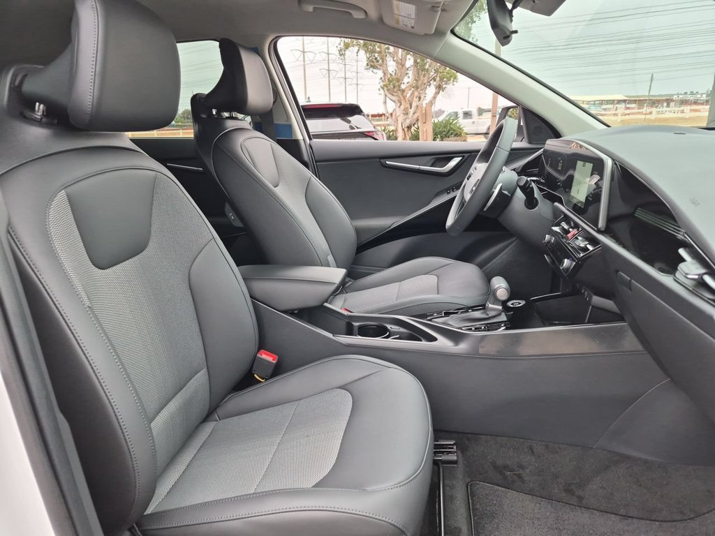 New 2026 Kia Niro EX FWD image 28