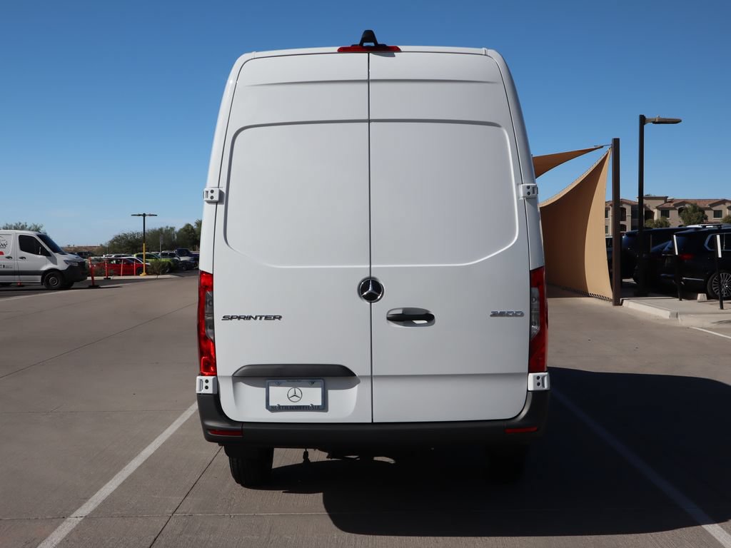 Used 2025 Mercedes-Benz Sprinter 2500 image 6