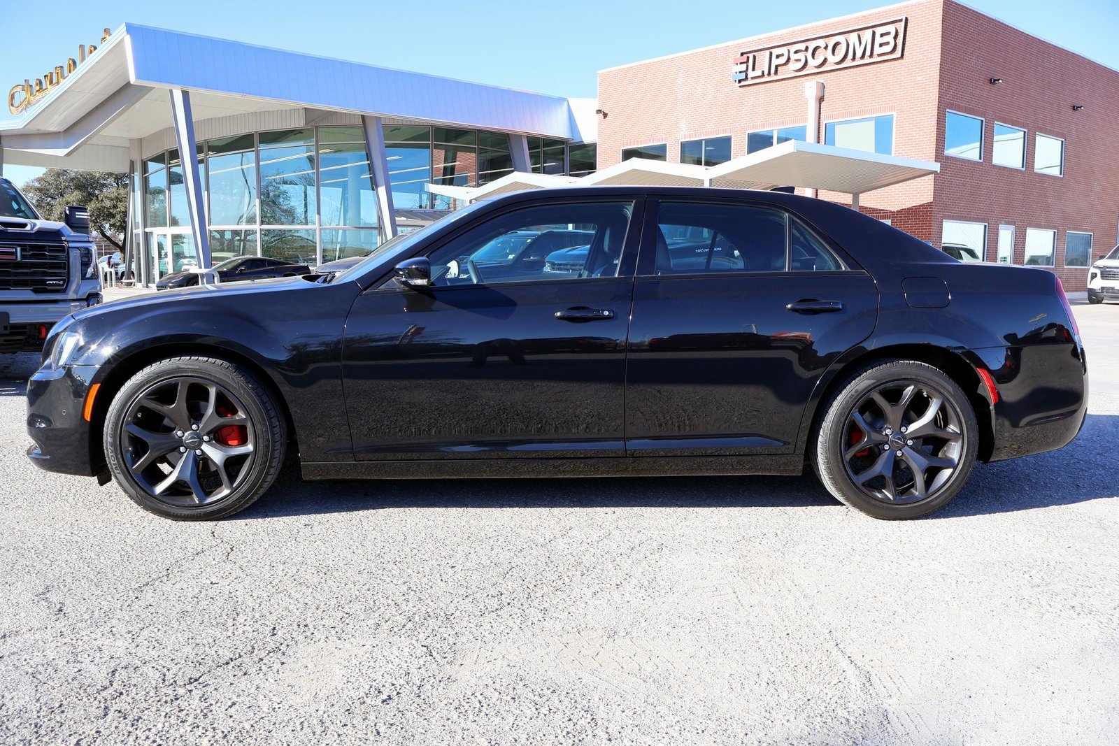 Used 2023 Chrysler 300 S image 2