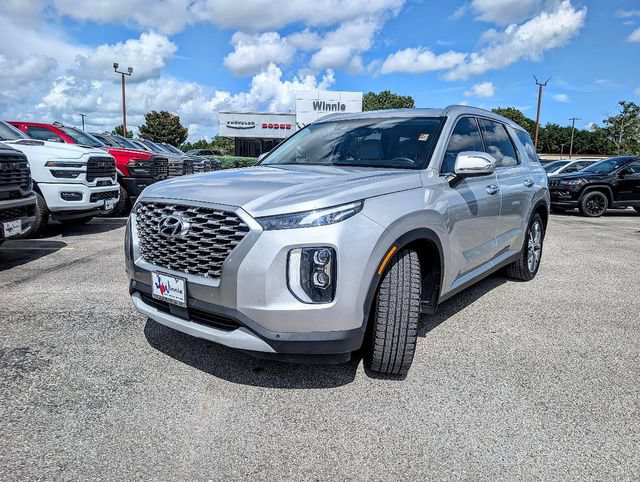 Used 2022 Hyundai Palisade SEL w/ Premium Package FWD image 3