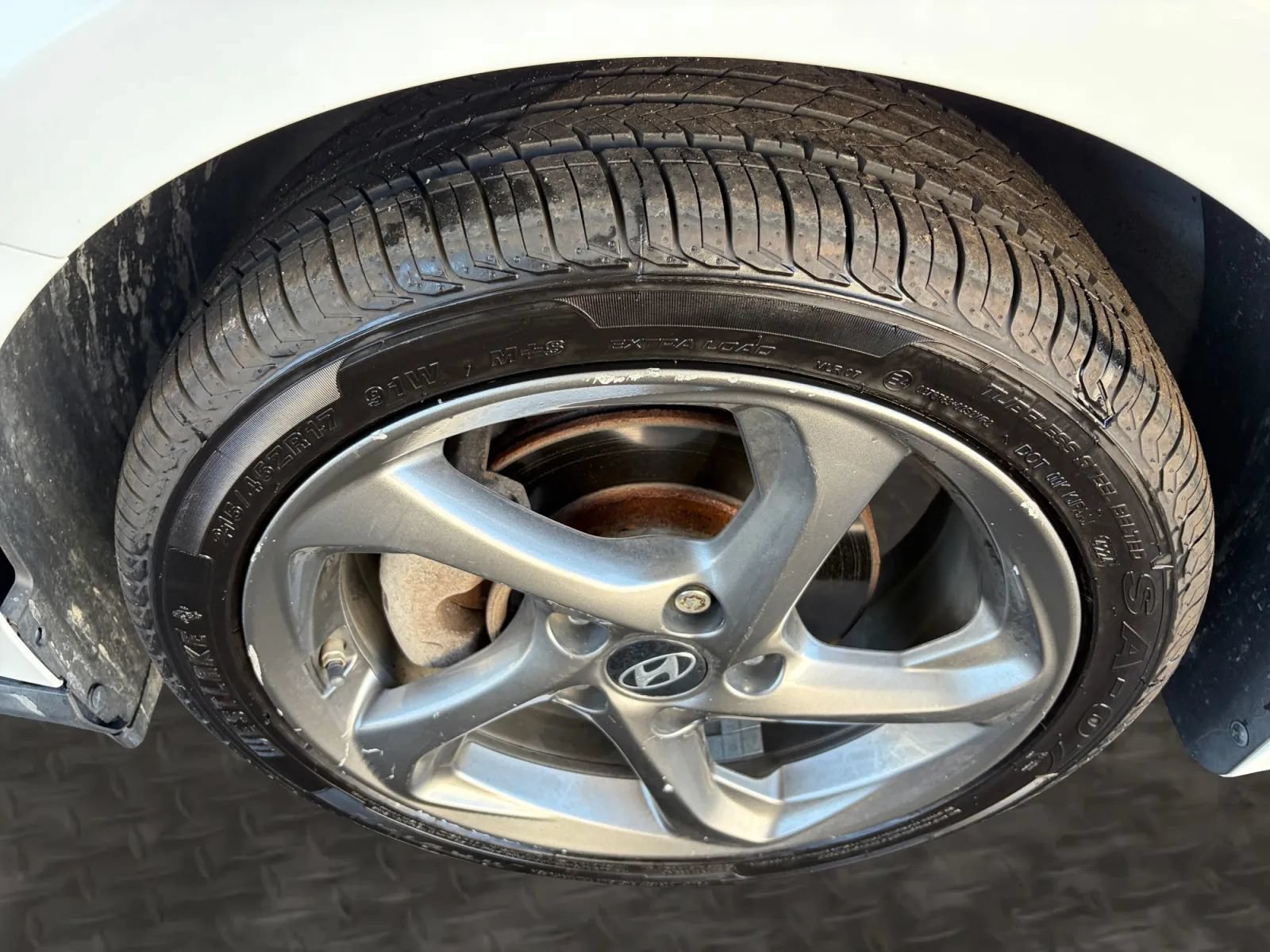 Used 2020 Hyundai Veloster 2.0 FWD image 32