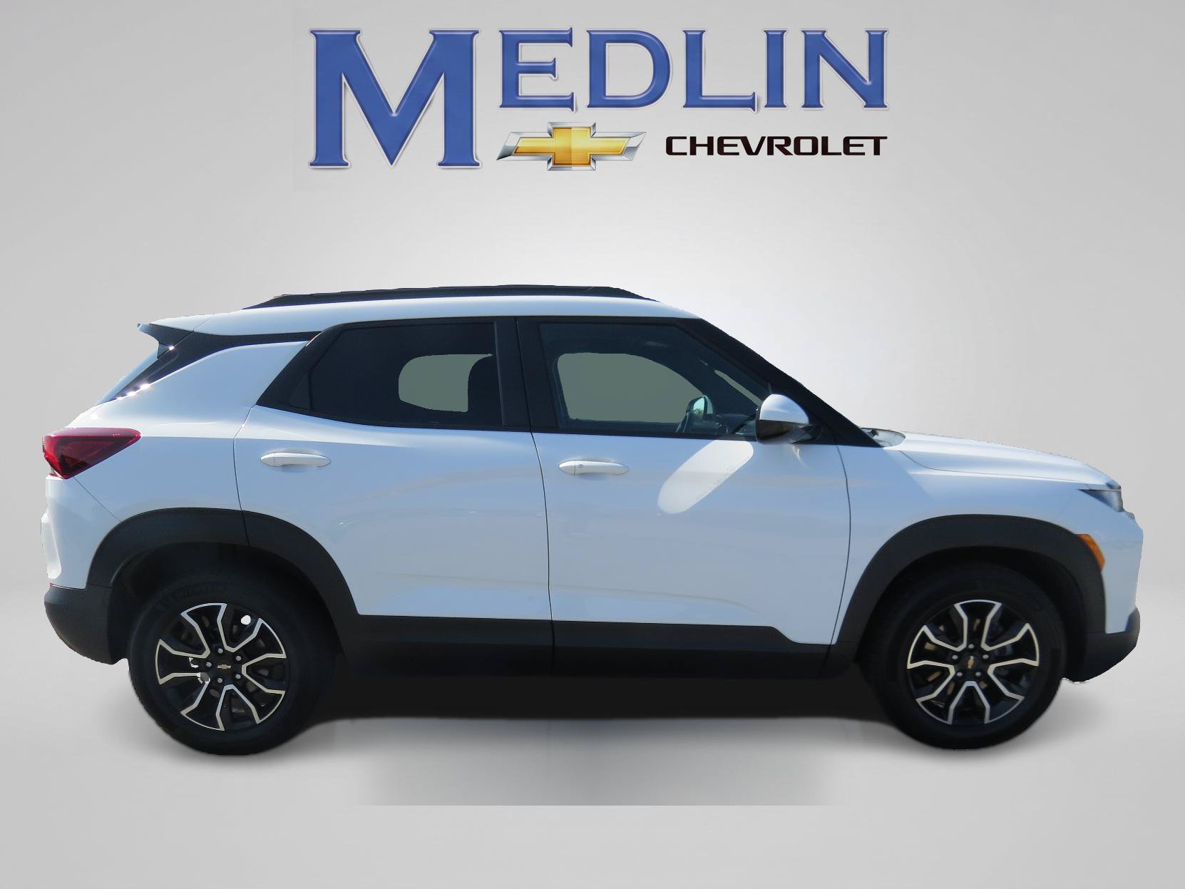 Used 2022 Chevrolet TrailBlazer ACTIV FWD image 2