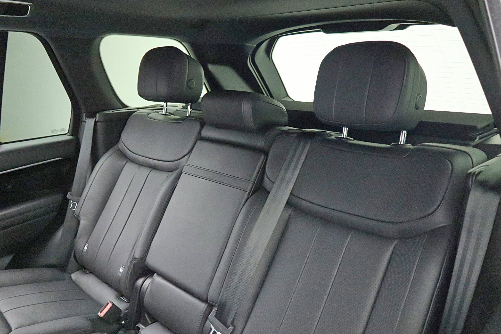 Used 2024 Land Rover Range Rover SE AWD/4WD image 27