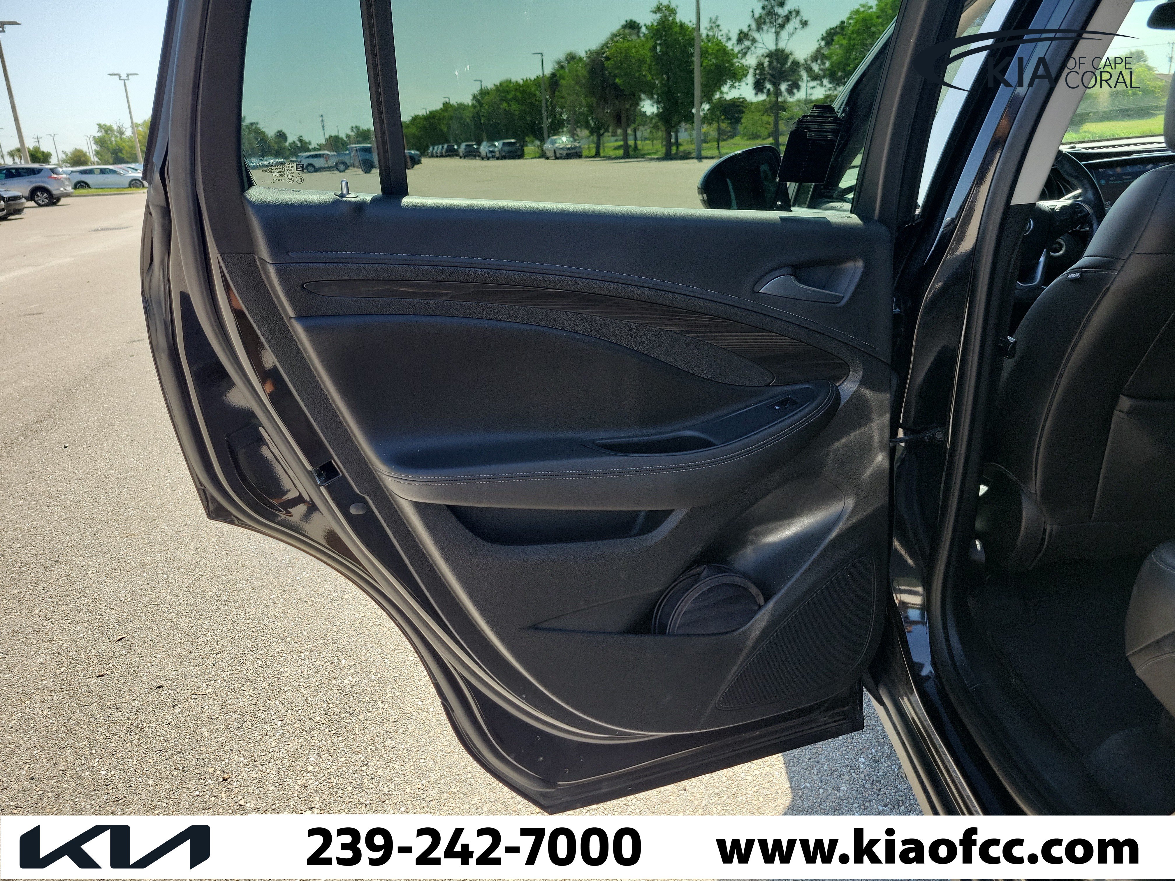 Used 2020 Buick Envision Essence FWD image 15