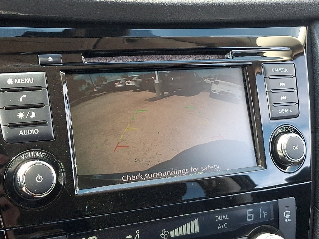 Used 2020 Nissan Rogue SV FWD image 17