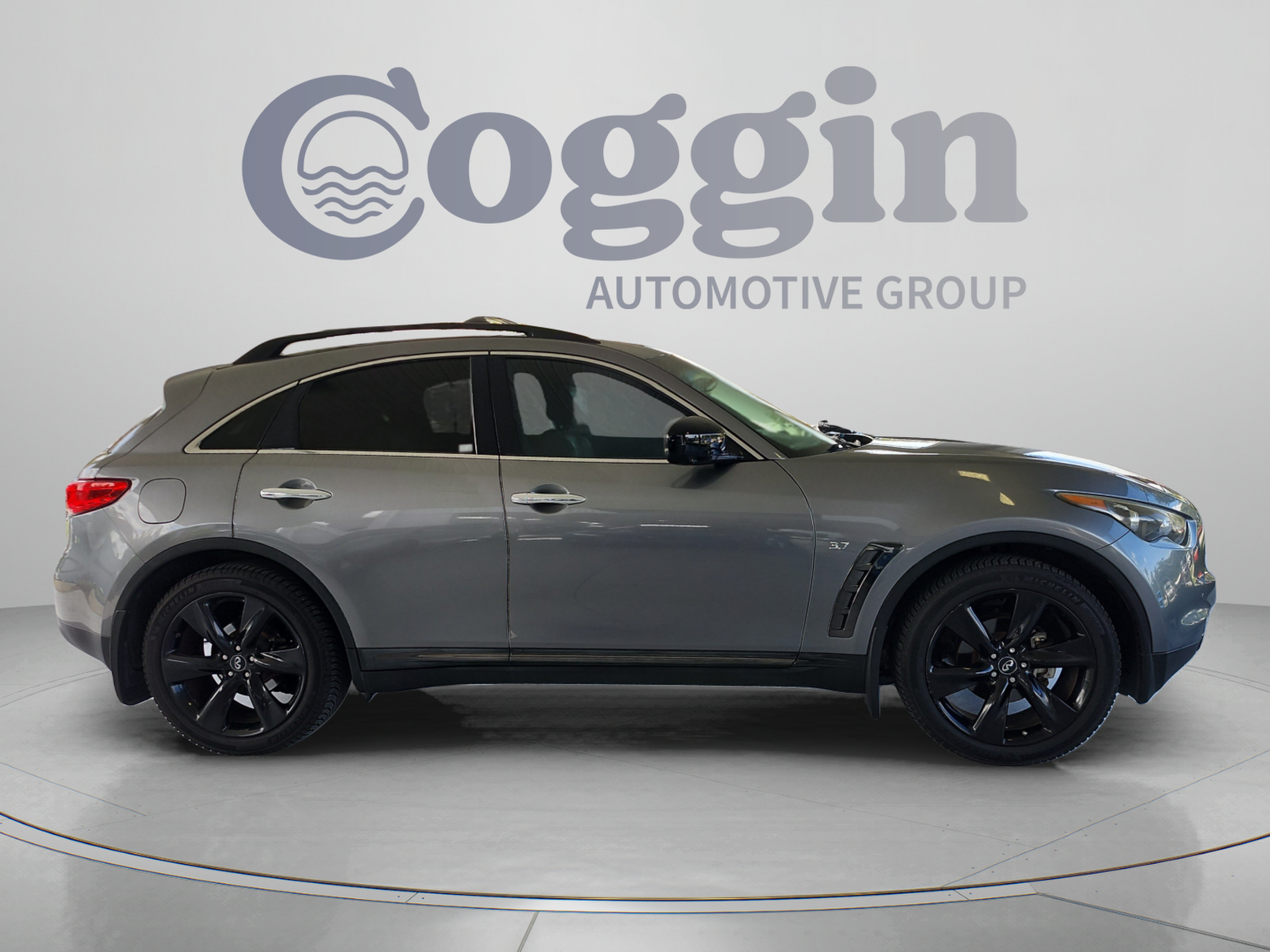 Used 2016 INFINITI QX70 2WD w/ Premium Package image 6