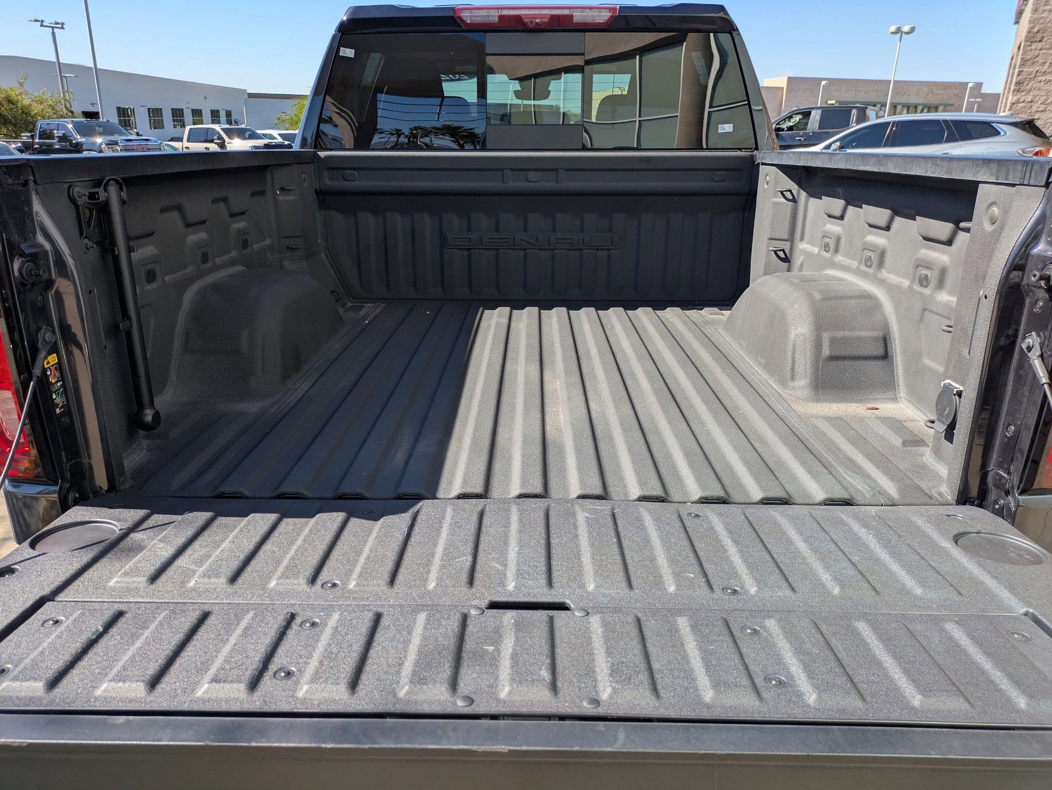 Certified 2023 GMC Sierra 1500 Denali w/ Technology Package AWD/4WD image 33
