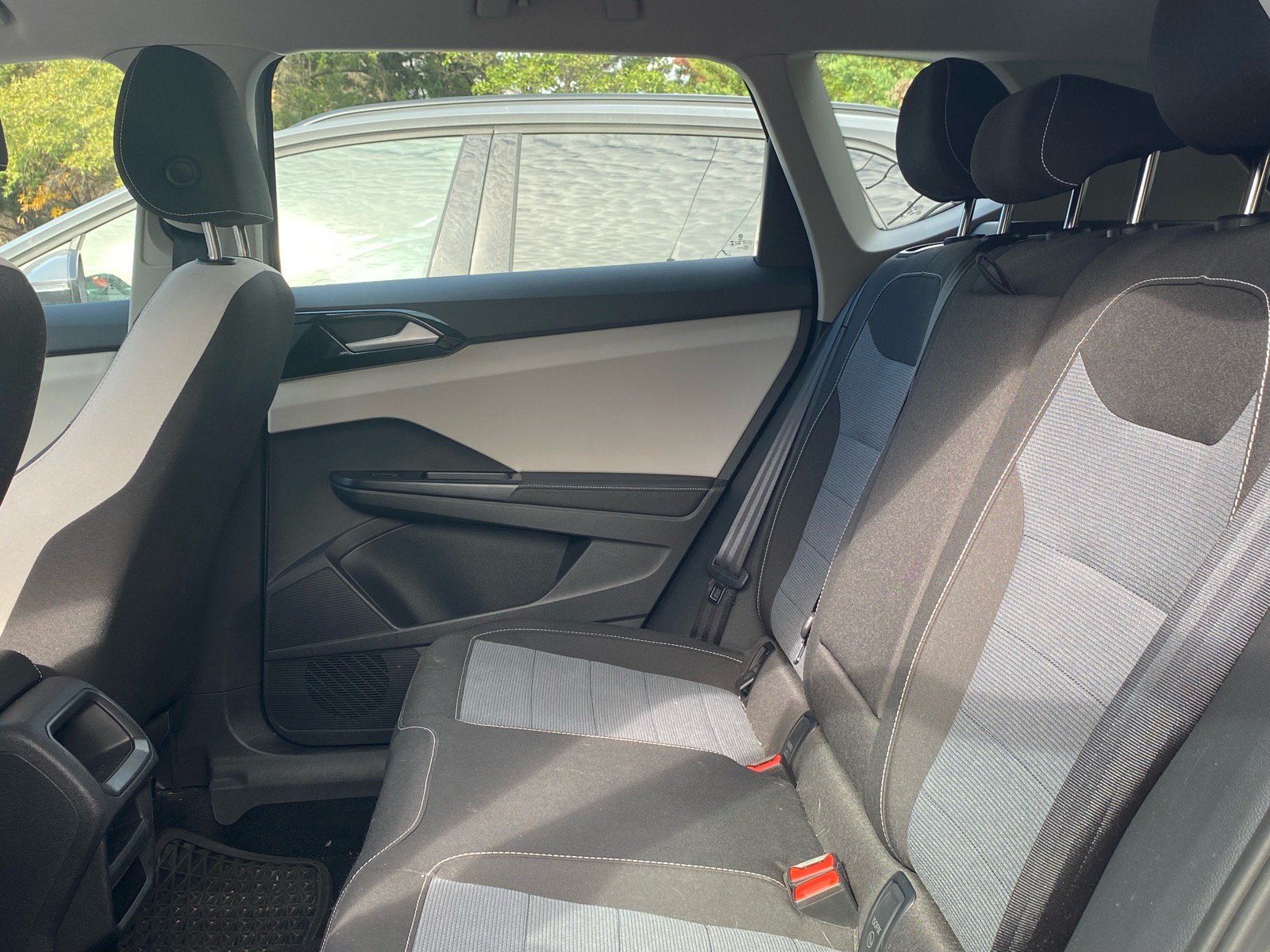 Certified 2025 Volkswagen Taos S AWD/4WD image 18