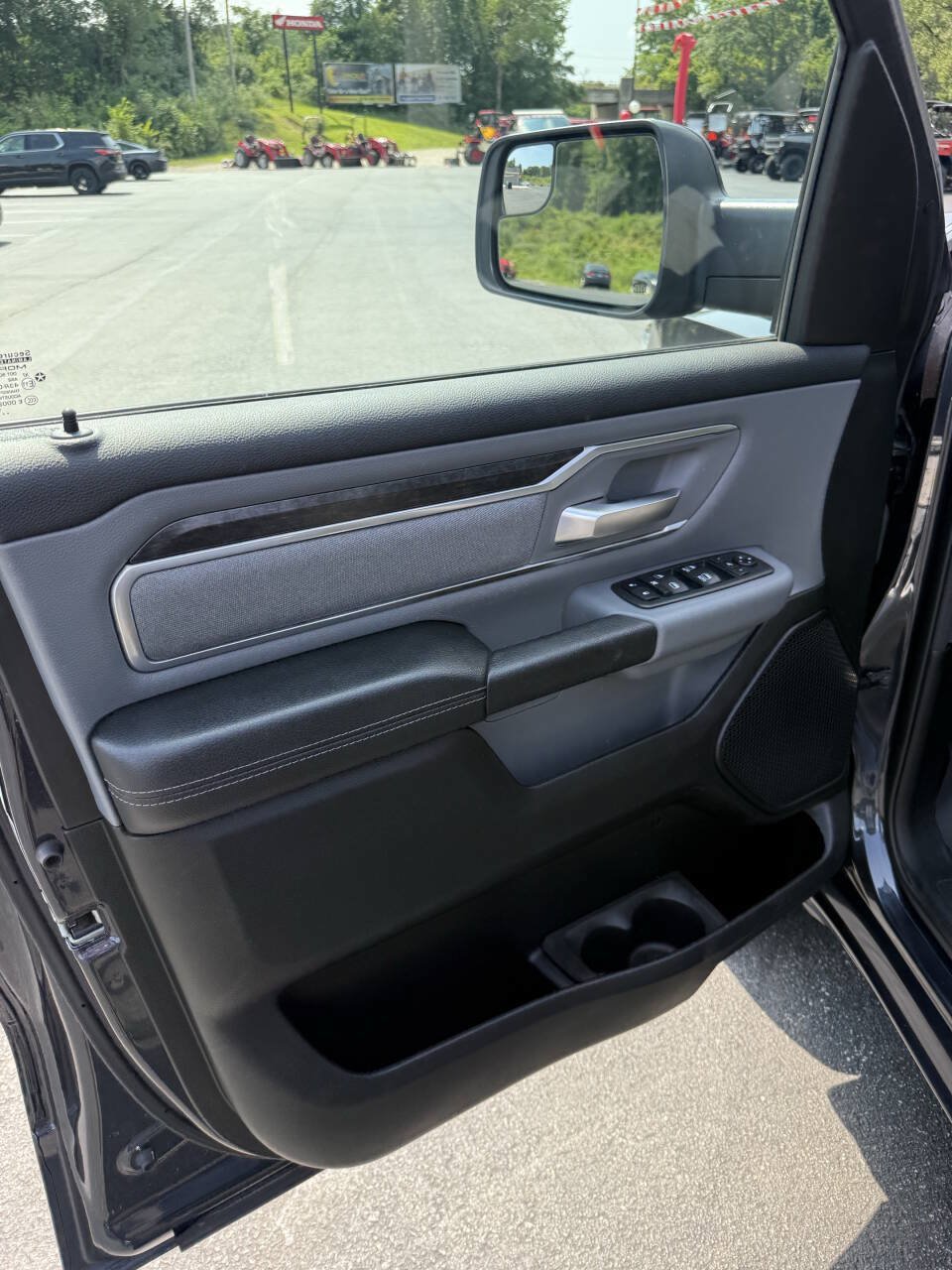Used 2019 RAM 1500 Big Horn AWD/4WD image 7