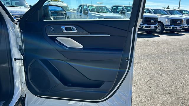 New 2026 Ford Explorer Platinum RWD image 10