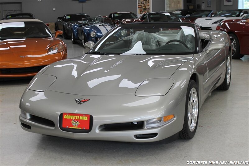 Used 2000 Chevrolet Corvette Convertible w/ Performance Handling Pkg RWD image 19