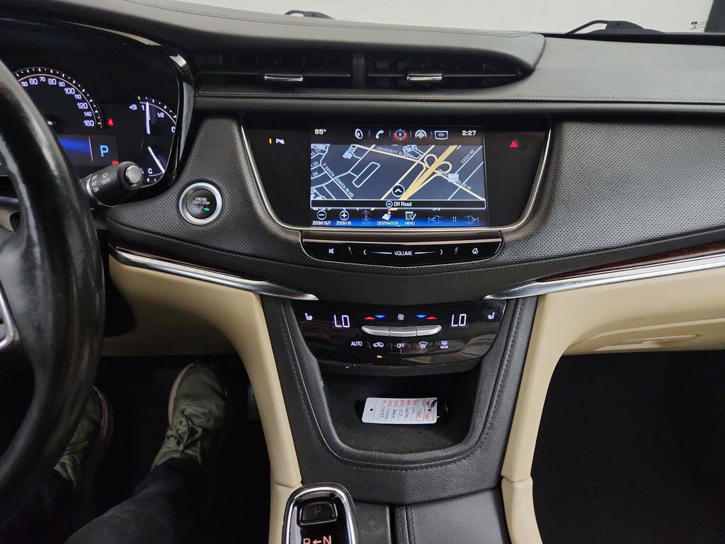 Used 2017 Cadillac XT5 Luxury w/ Driver Awareness Package FWD image 21