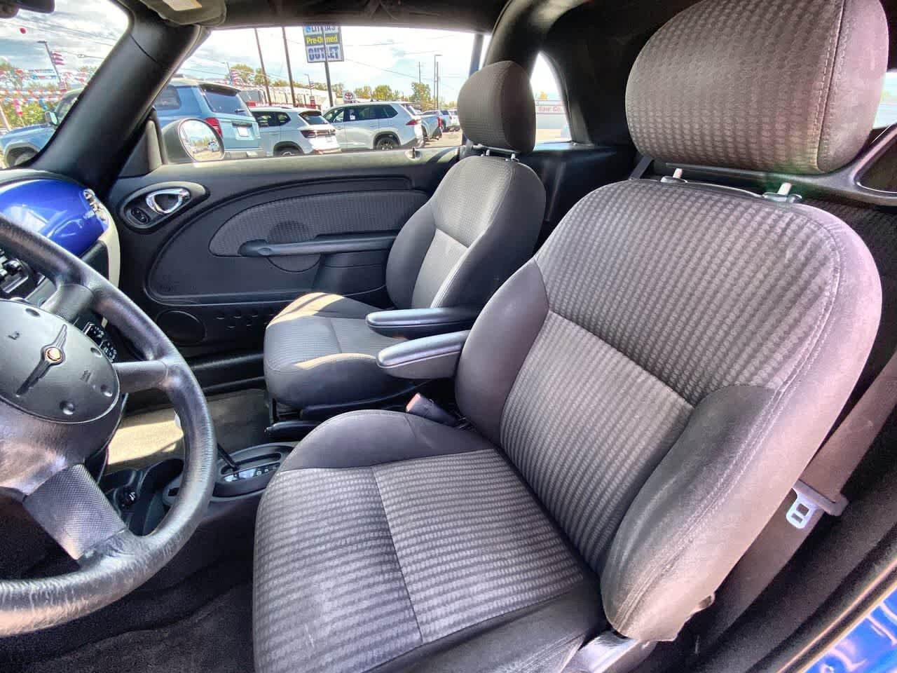 Used 2005 Chrysler PT Cruiser Touring FWD image 11