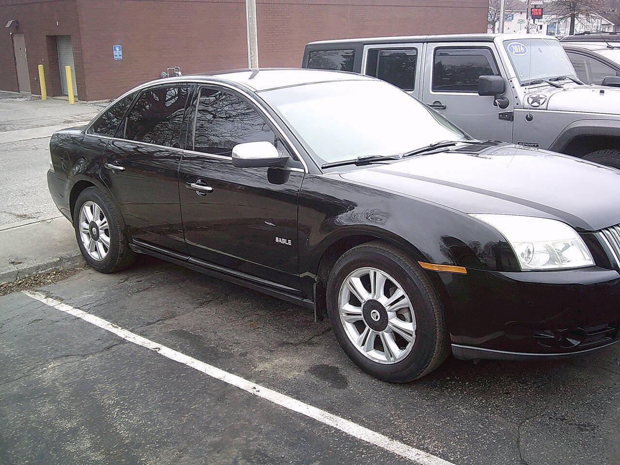 Used 2008 Mercury Sable Premier image 2