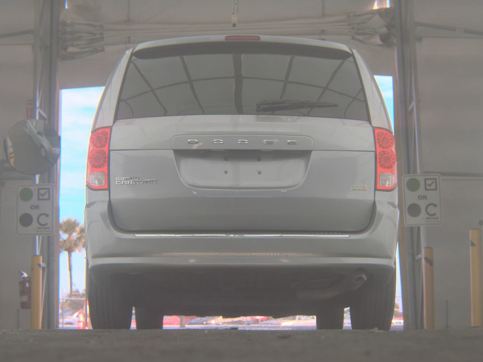 Used 2017 Dodge Grand Caravan SE w/ Power Window Group FWD image 11