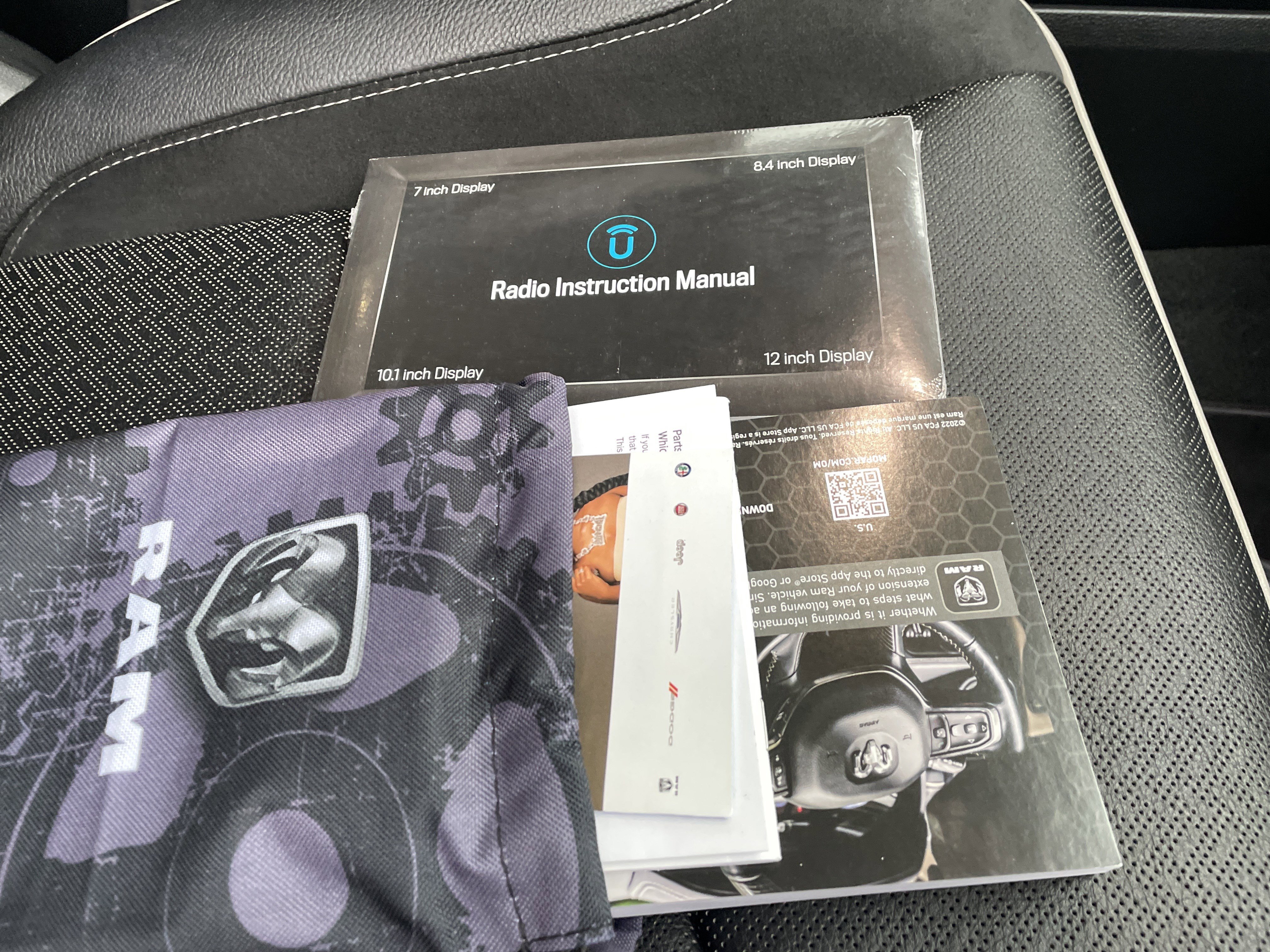 Used 2022 RAM 1500 Laramie w/ Sport Appearance Package image 28