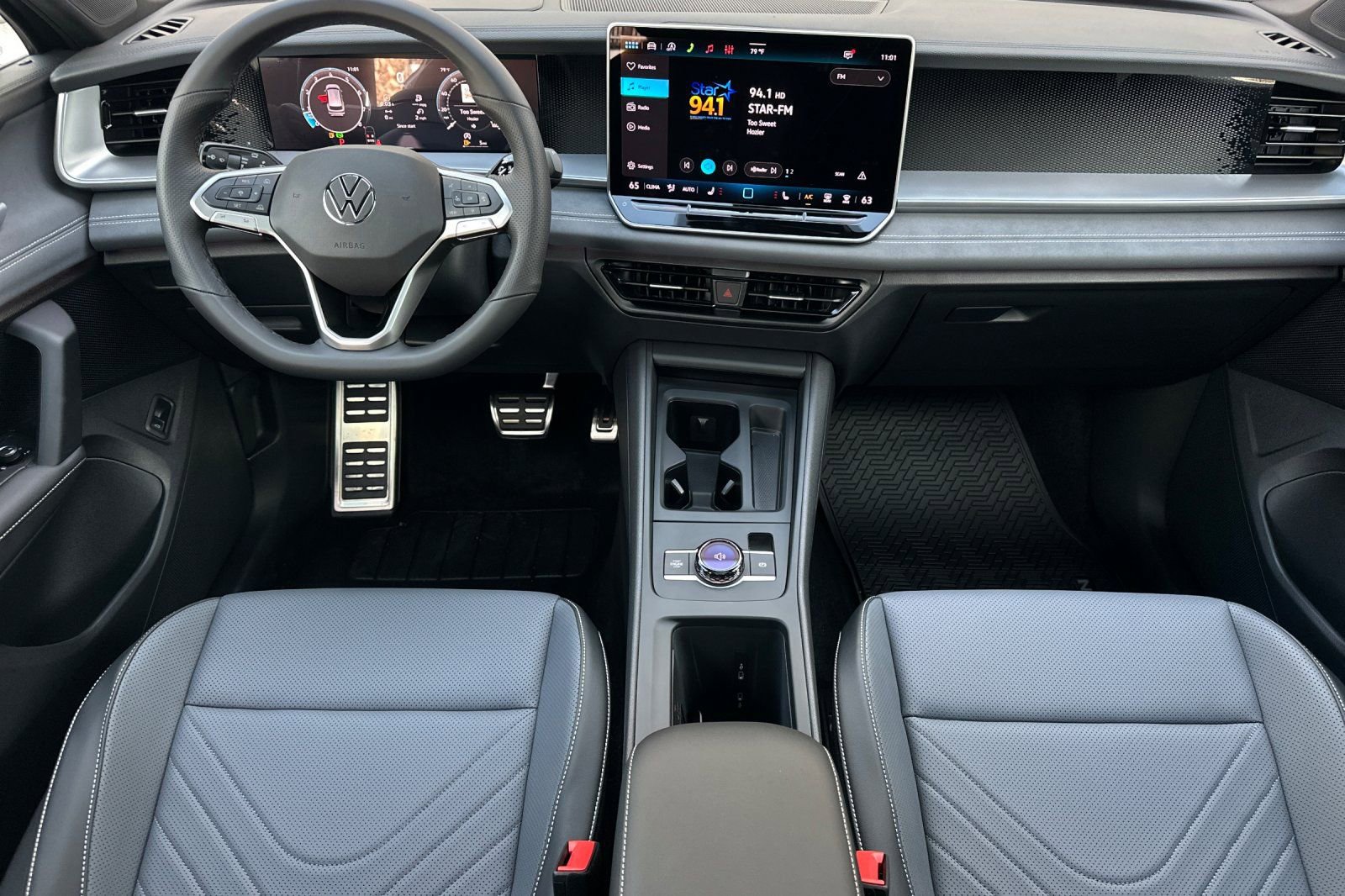 New 2026 Volkswagen Tiguan SE R-Line FWD image 11