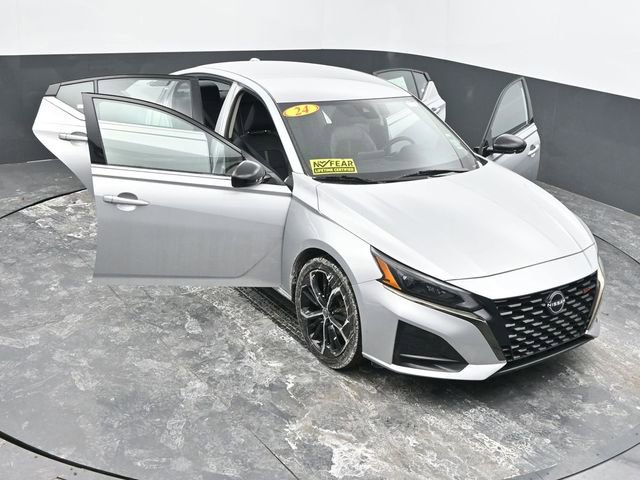 Used 2024 Nissan Altima 2.5 SR image 58