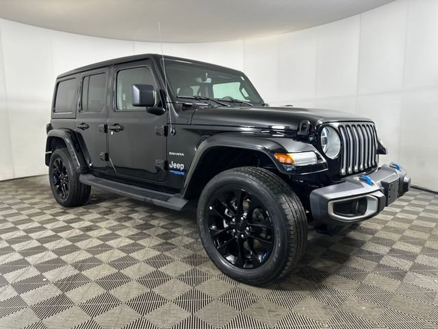 Used 2022 Jeep Wrangler Unlimited Sahara w/ Cold Weather Group image 2