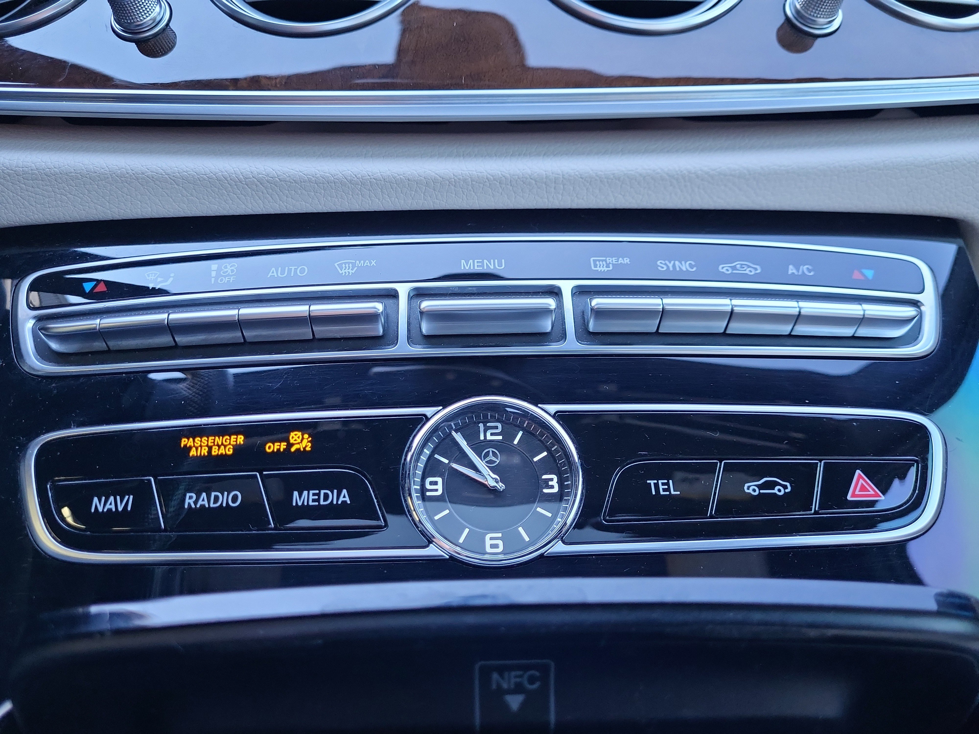 Used 2017 Mercedes-Benz E 300 4MATIC image 26