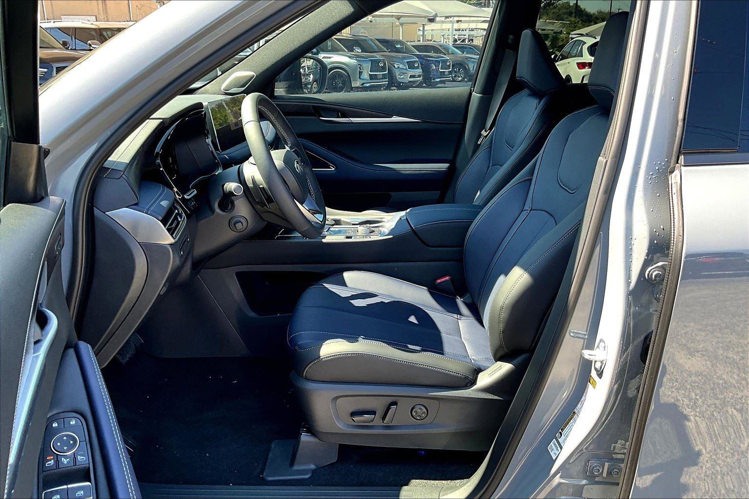 New 2026 INFINITI QX60 Sport image 13