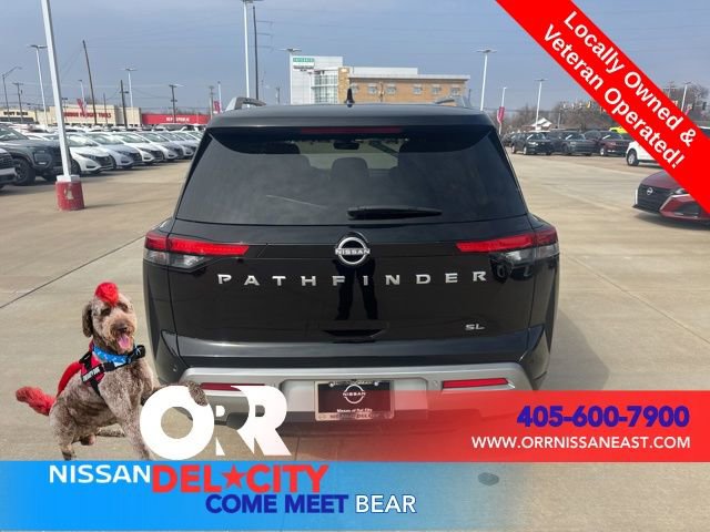 Used 2025 Nissan Pathfinder SL image 4