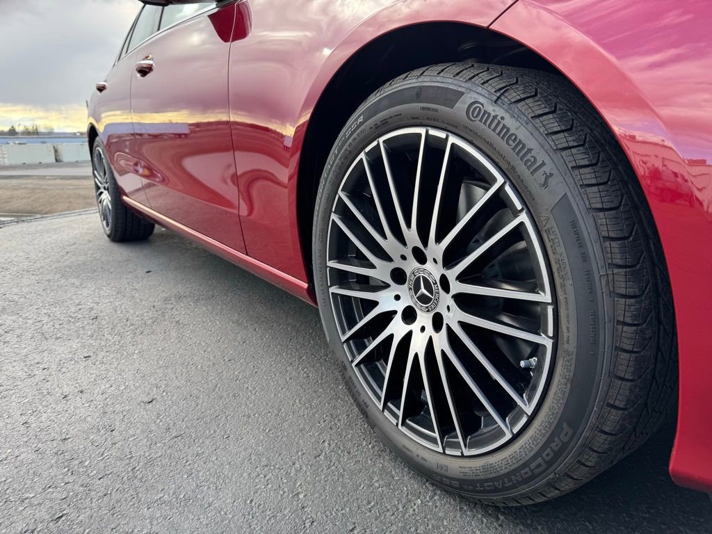 Used 2025 Mercedes-Benz C 300 Sedan image 8