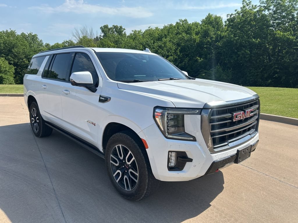 Used 2023 GMC Yukon XL AT4 w/ AT4 Premium Package AWD/4WD image 5