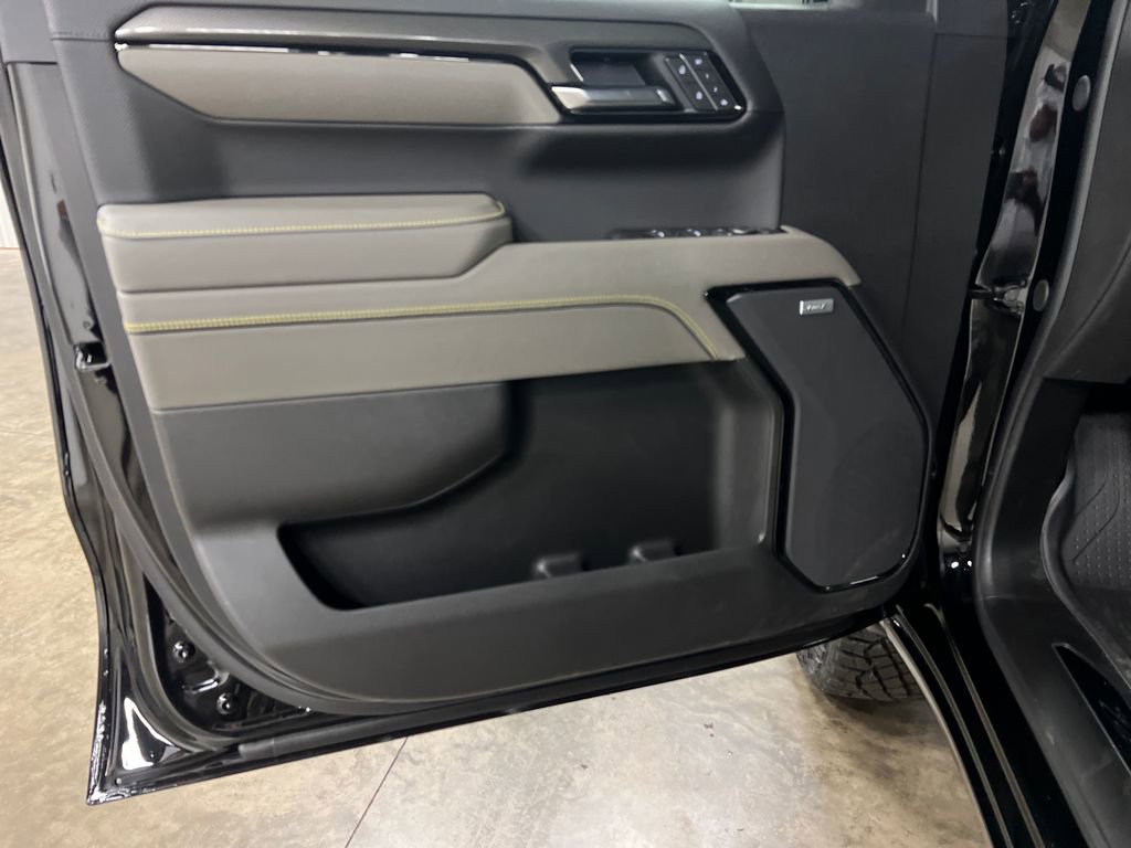 New 2026 Chevrolet Silverado 1500 ZR2 w/ Dark Appearance Package AWD/4WD image 14