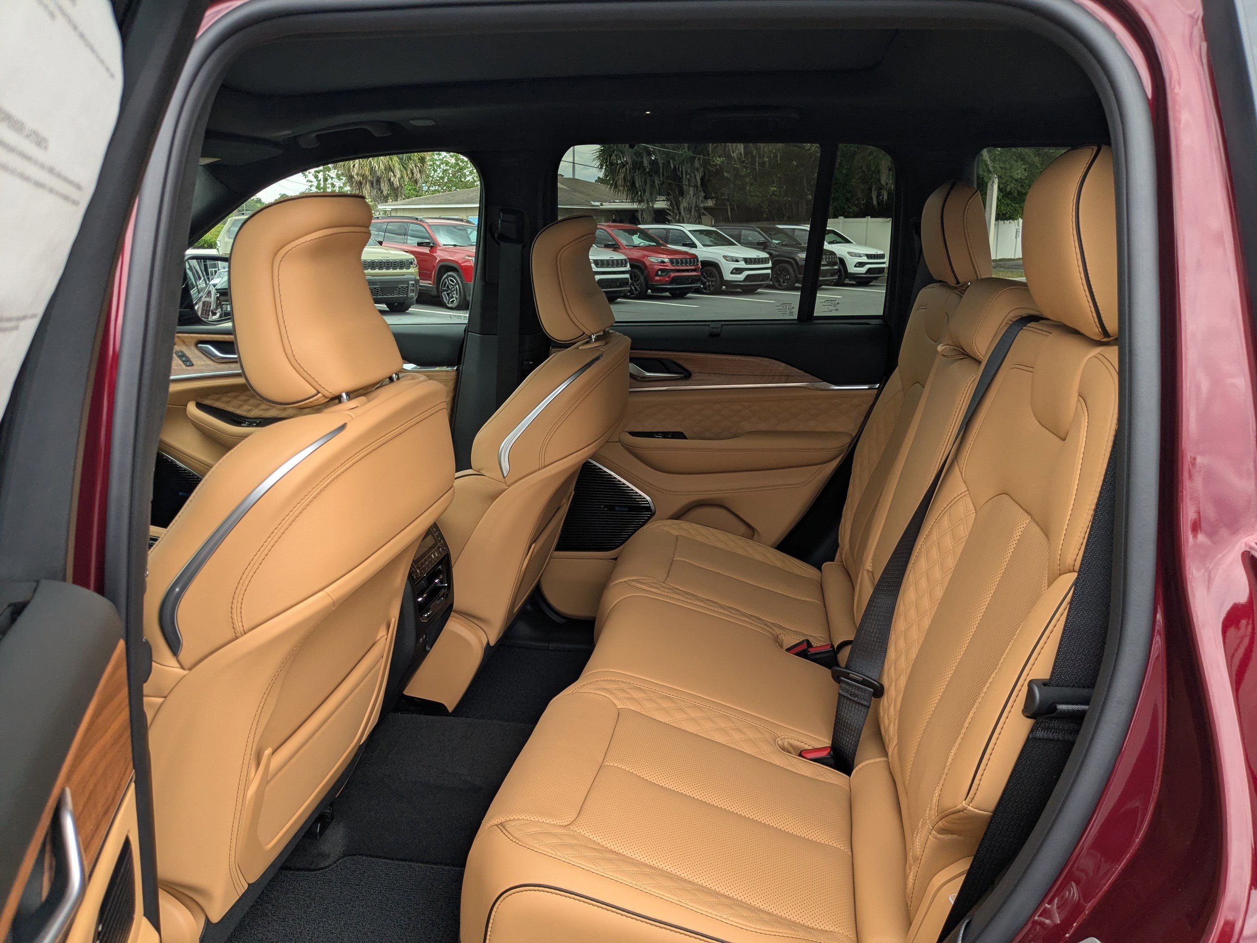 New 2026 Jeep Grand Cherokee Summit image 13