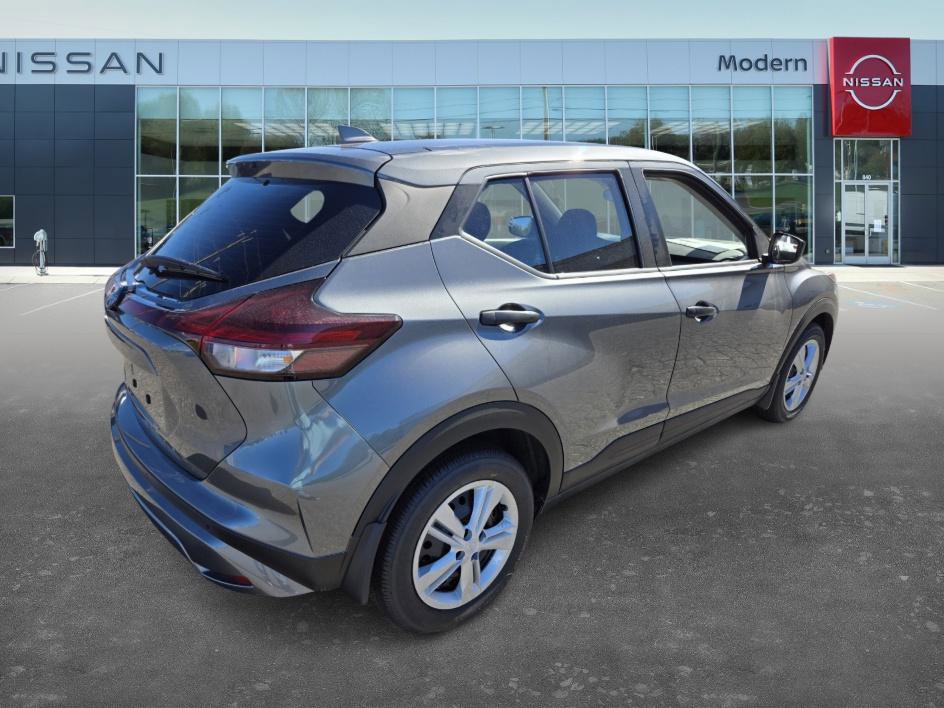 New 2025 Nissan Kicks S image 5