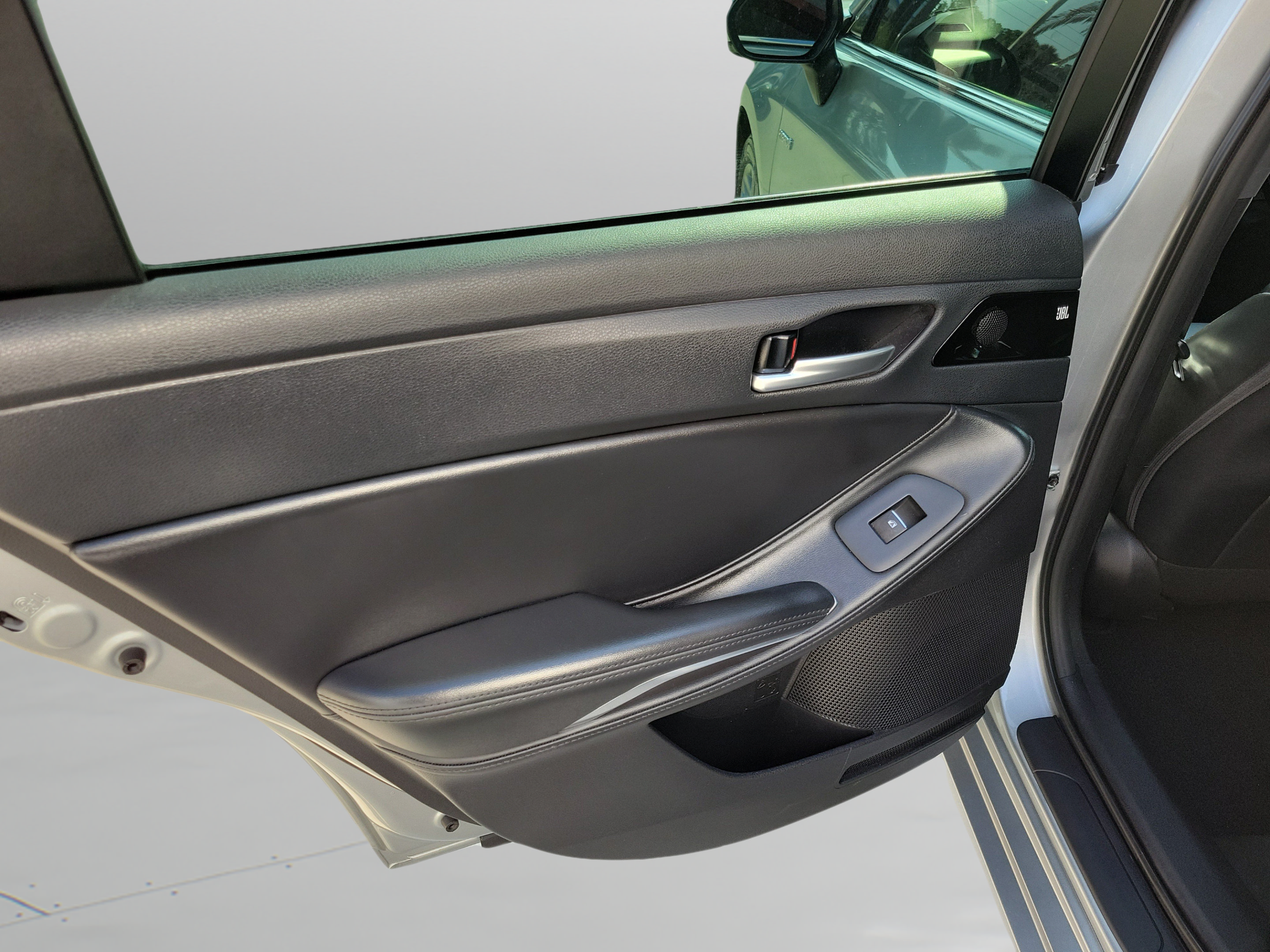 Used 2021 Toyota Avalon XLE w/ Moonroof Package FWD image 25