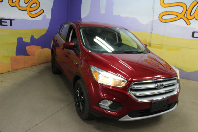 Used 2017 Ford Escape SE AWD/4WD image 2