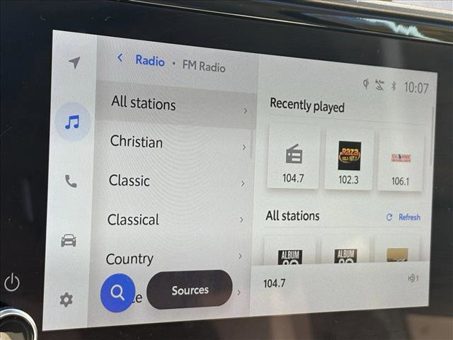 Used 2023 Toyota Highlander XLE image 6