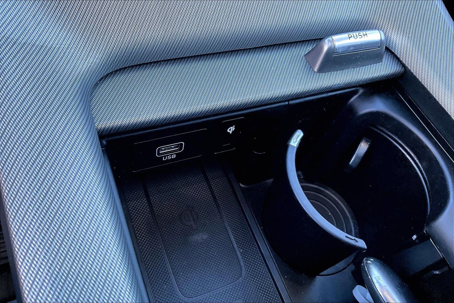 Used 2024 Hyundai Palisade SEL w/ Premium Package image 16