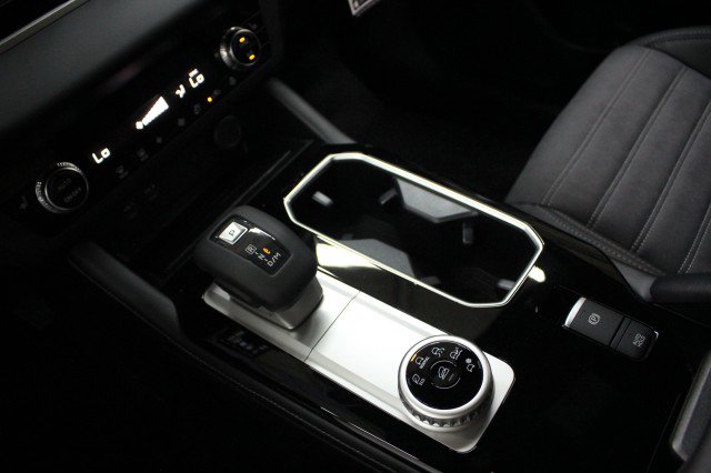 New 2026 Mitsubishi Outlander LE FWD image 14